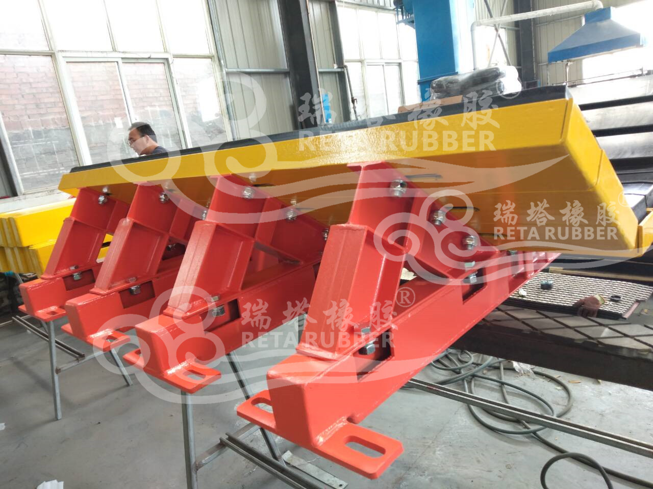 5cdf5be73c2e0.jpg