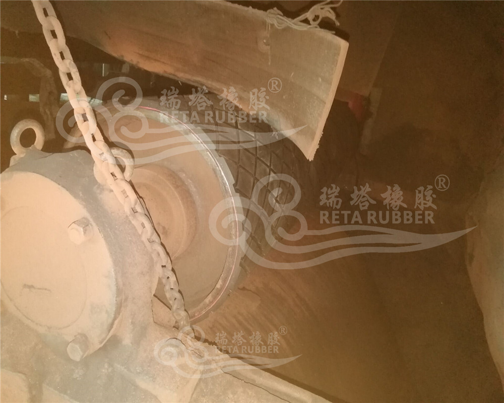 5ce753833da13.jpg